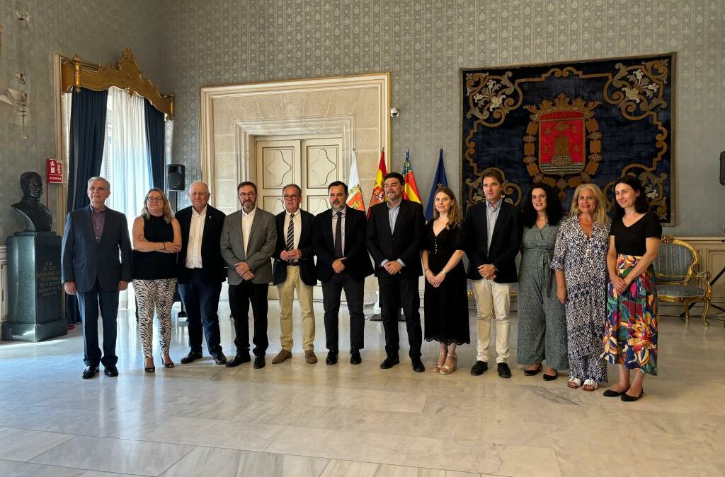 El Excelentísimo Ayuntamiento de Alicante Firma un Convenio Pionero con el CTAA para Mejorar la Planificación Urbanística